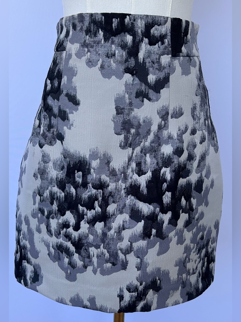 H & M Women’s Textured Mini Pencil Skirt Painterly Print Gray/Black/White Size 6